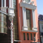 Скульптуры и декор фасада